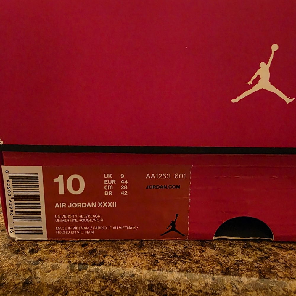 Air Jordan XXXII Sneakers